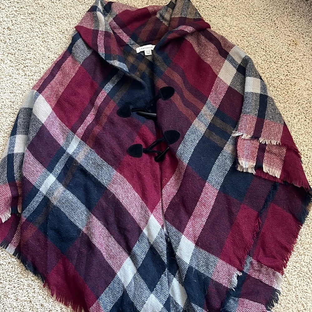 Women’s plaid poncho